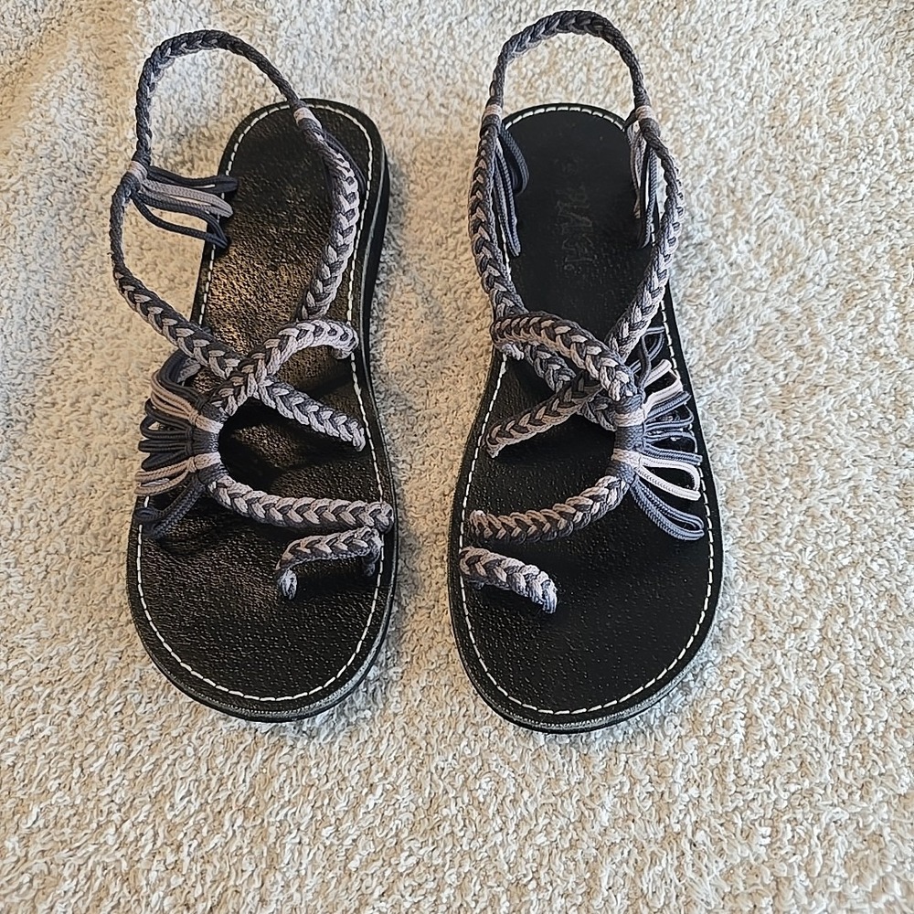 Plaka Handwoven Palm Leaf Flat Women's Sandals Sz 8 Black W/Gray/brown Braiding